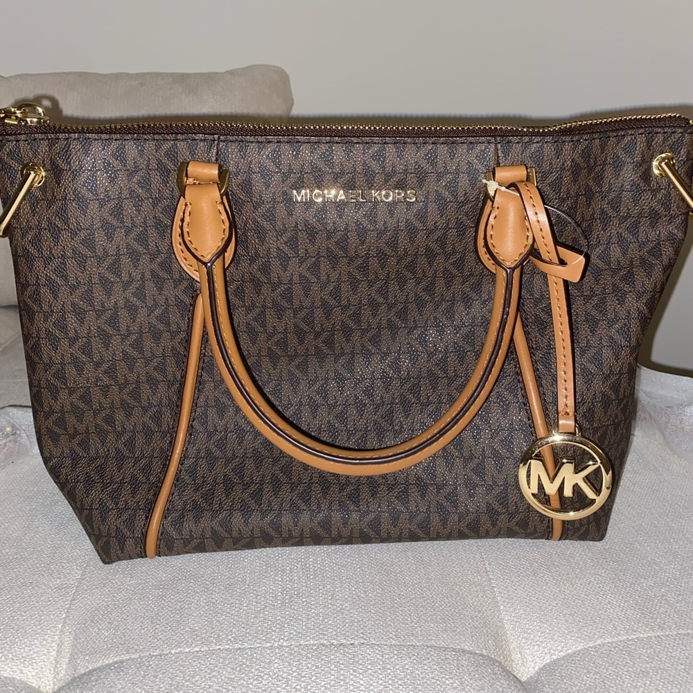 Micheal Kors Purse